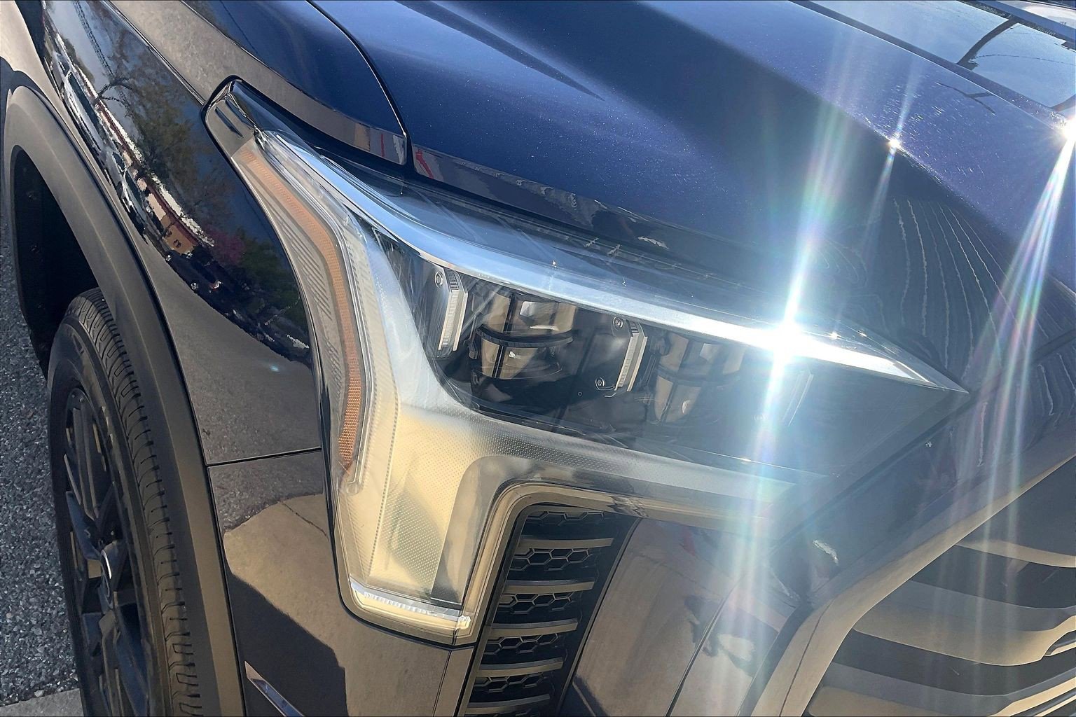 Used 2024 Toyota Tundra Limited AWD/4WD image 32