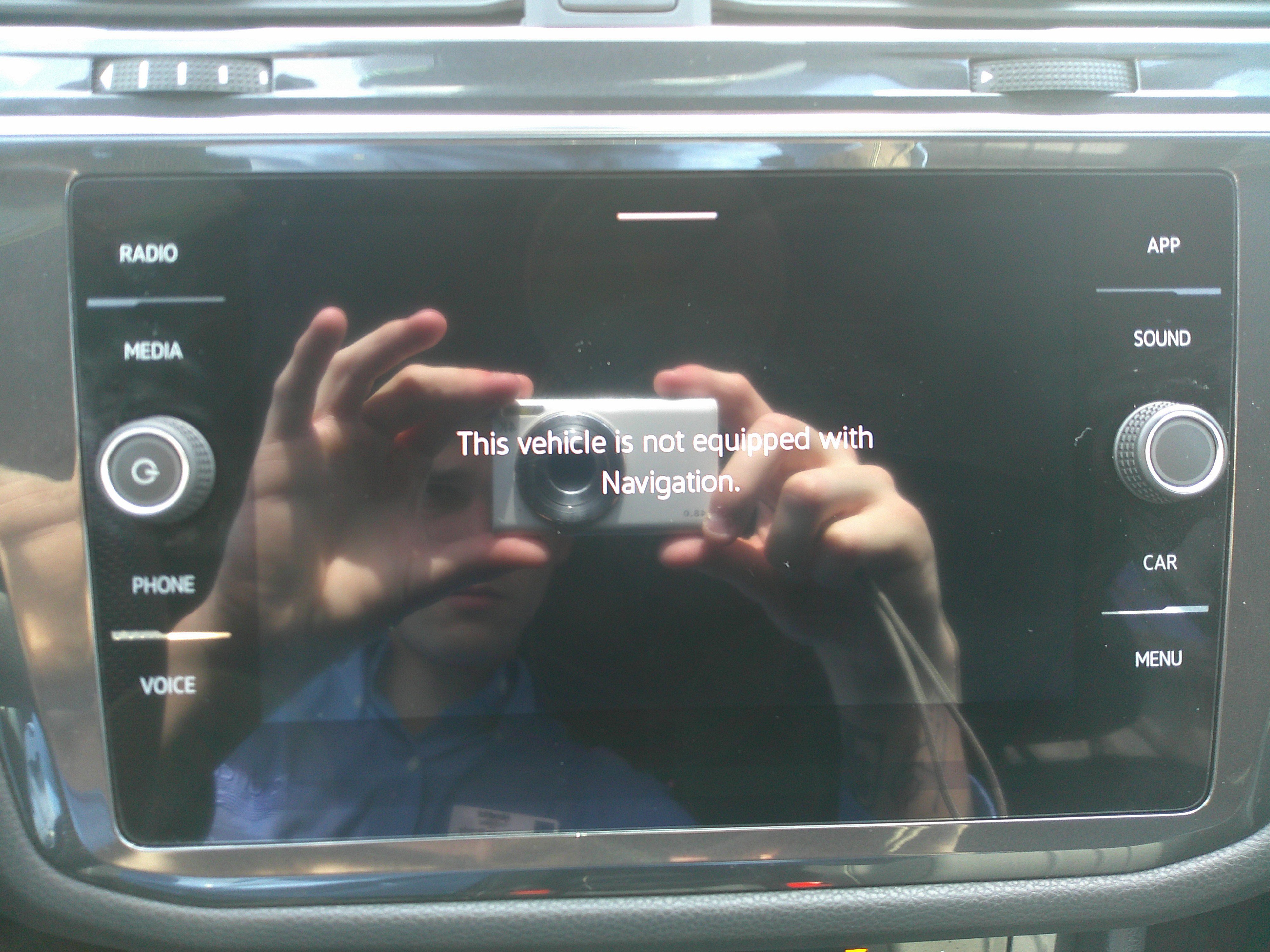 Used 2024 Volkswagen Tiguan SE R-Line image 38