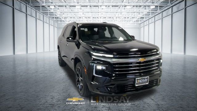 Used 2025 Chevrolet Traverse High Country image 4