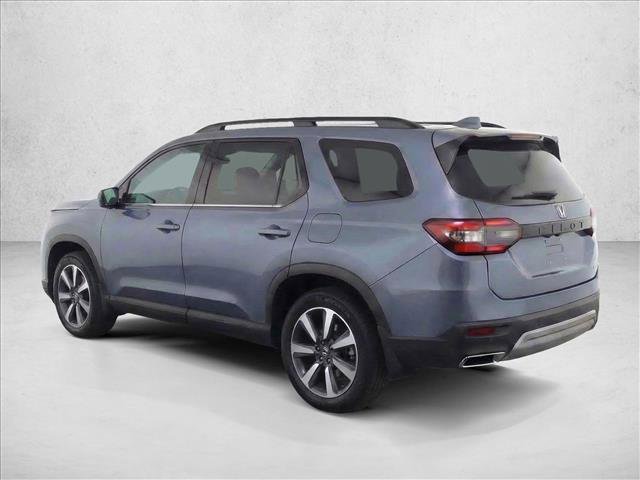 Certified 2025 Honda Pilot Touring image 5