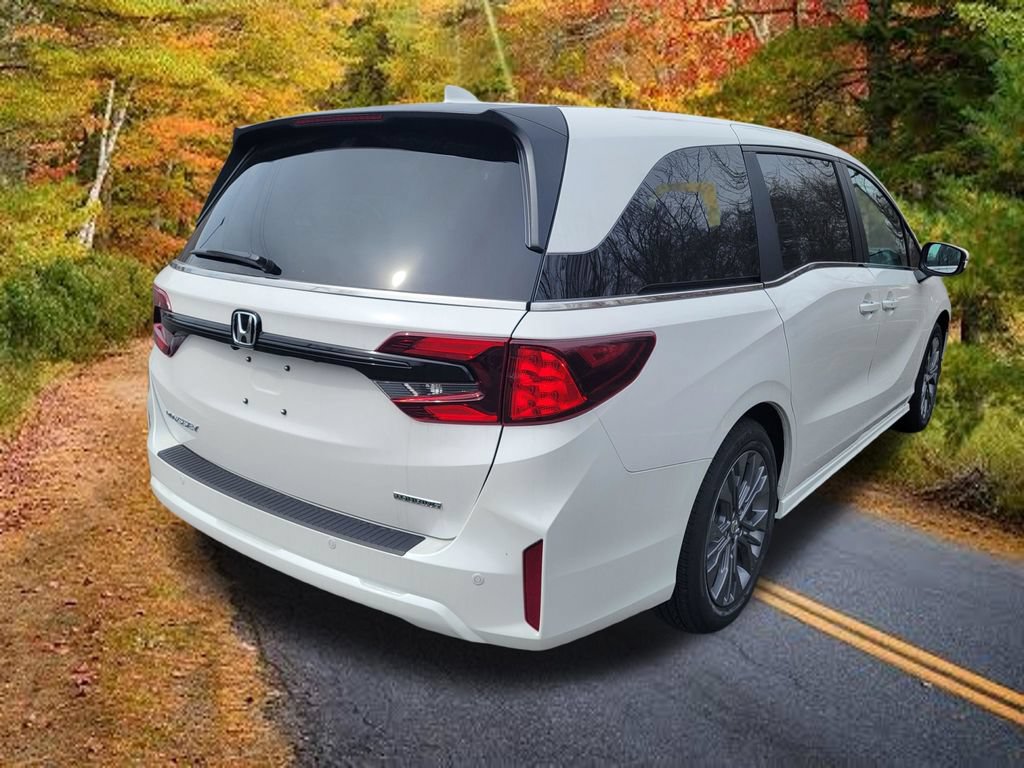 New 2026 Honda Odyssey Touring image 3