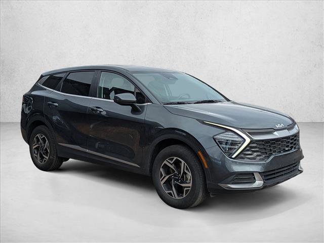 Used 2024 Kia Sportage LX image 3