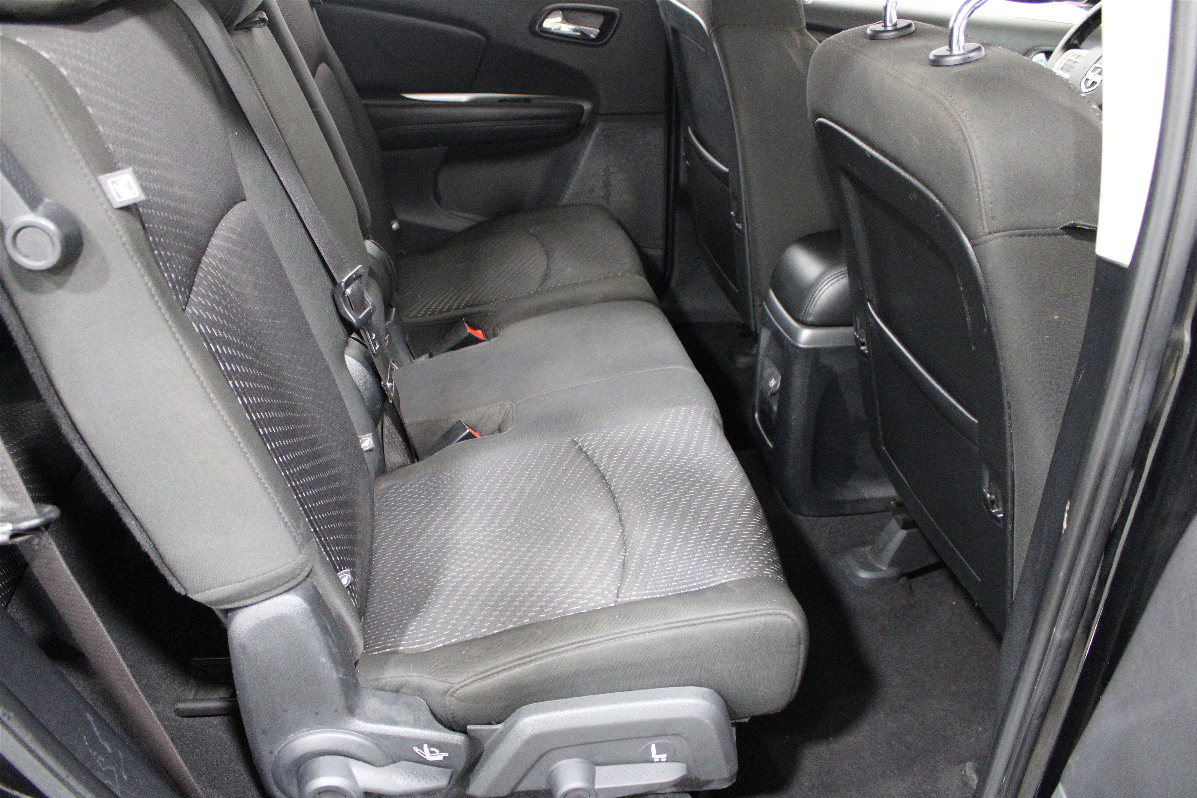 Used 2020 Dodge Journey SE w/ SE Popular Equipment Group FWD image 24