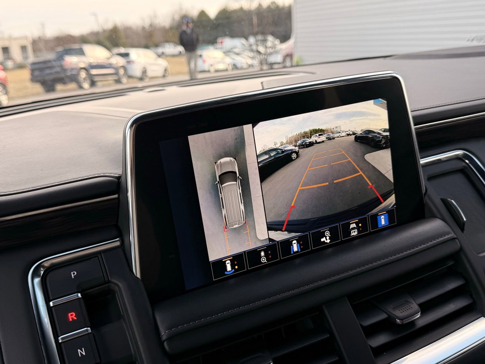 Used 2023 Chevrolet Tahoe LT w/ Luxury Package image 43