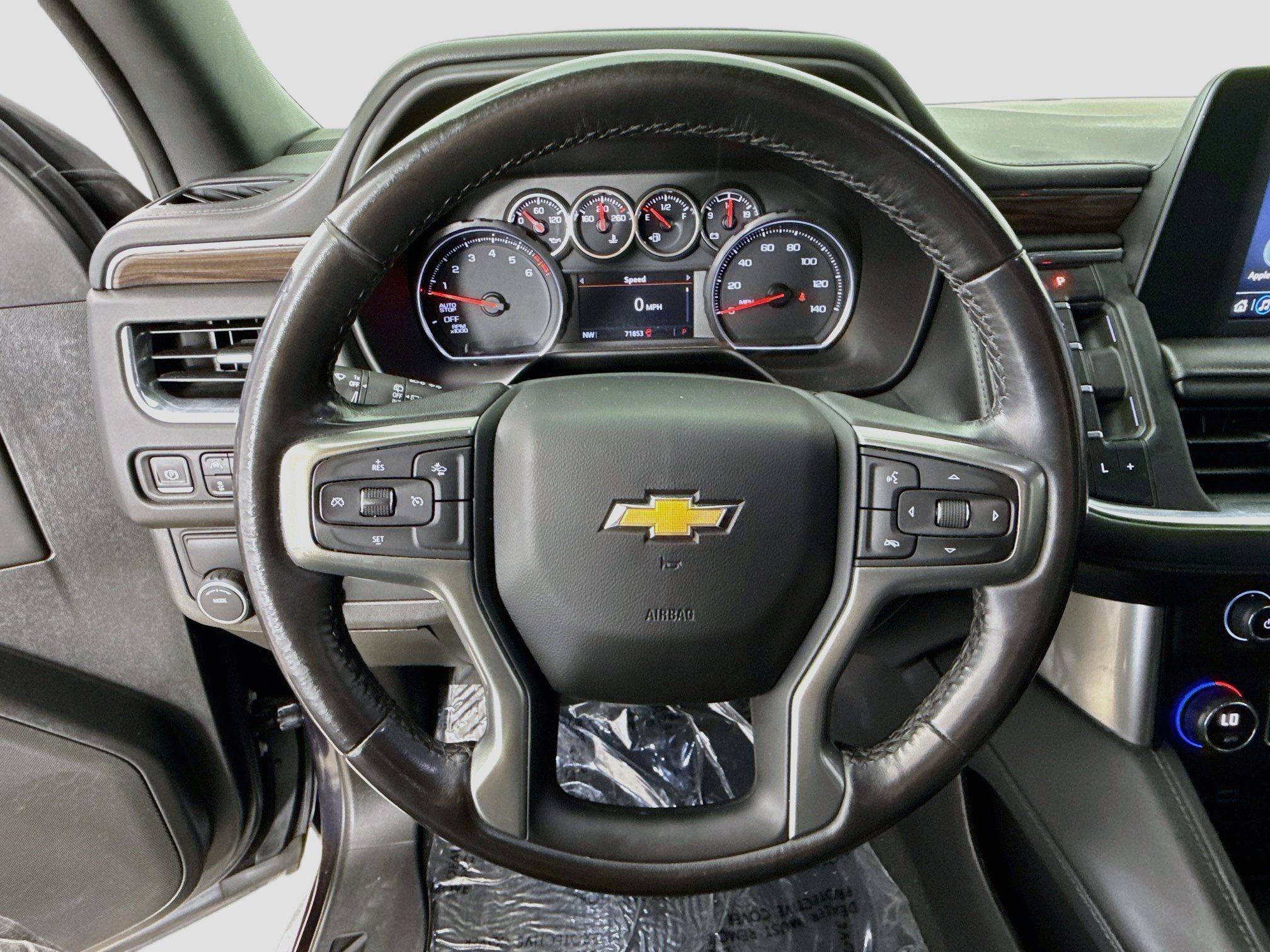 Used 2023 Chevrolet Suburban LS RWD image 13