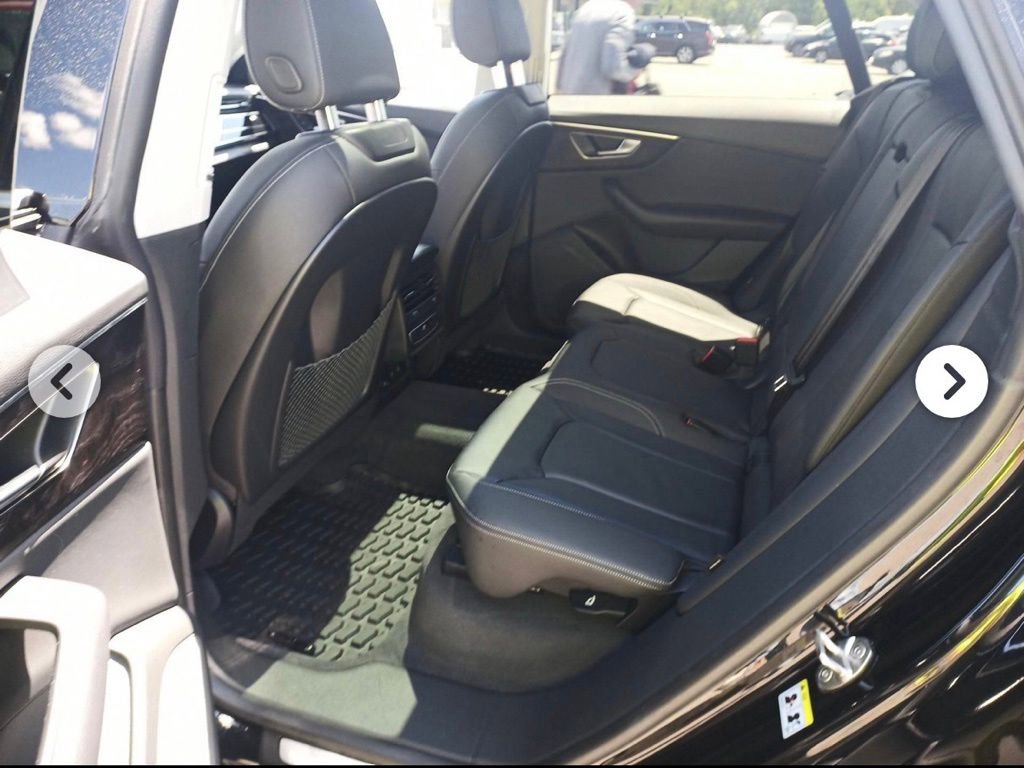 Used 2023 Audi Q8 Premium w/ Convenience Package AWD/4WD image 11