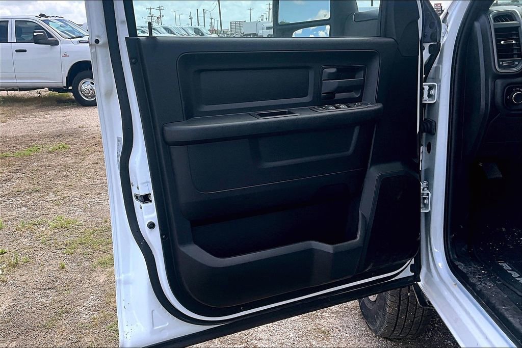 New 2024 RAM 3500 Tradesman w/ Chrome Appearance Group image 13