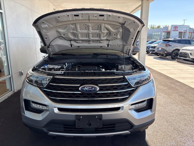 Used 2020 Ford Explorer XLT w/ Equipment Group 202A AWD/4WD image 36