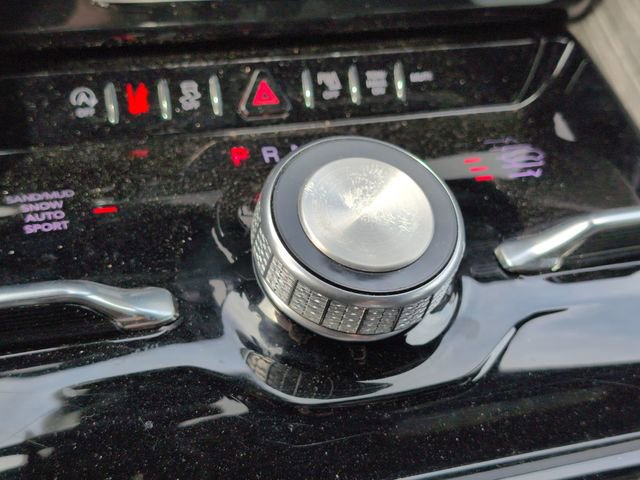 Used 2024 Jeep Wagoneer Series III AWD/4WD image 31