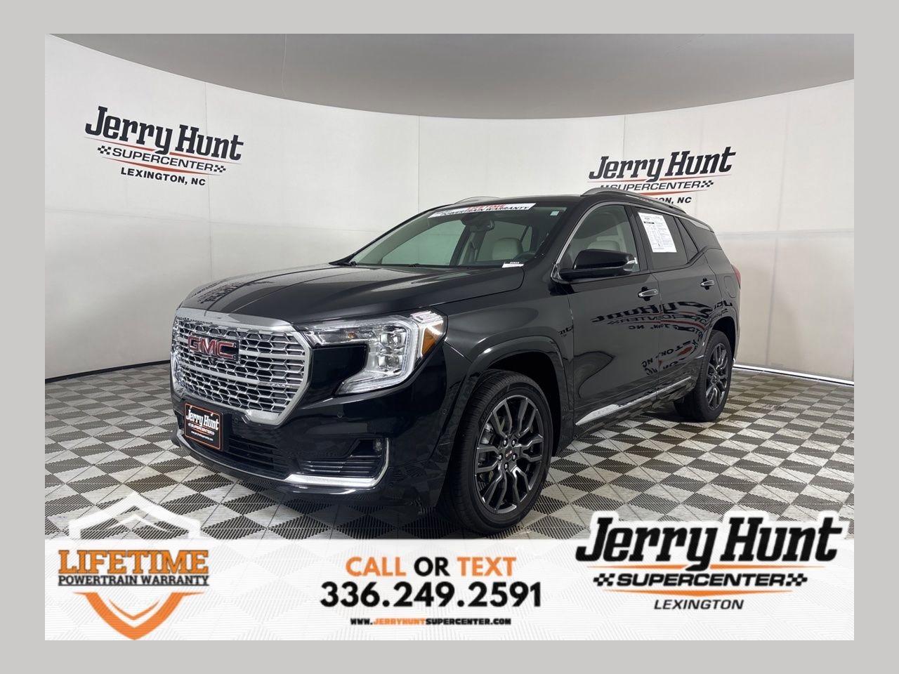 Used 2024 GMC Terrain Denali w/ Black Diamond Edition