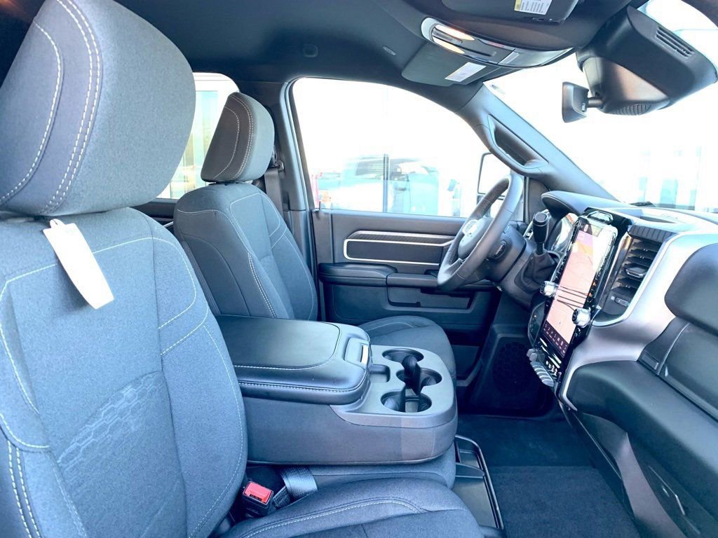 Used 2025 RAM 2500 Big Horn image 30