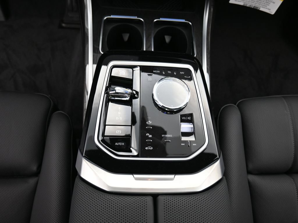 New 2026 BMW 740i xDrive w/ Executive Package AWD/4WD image 15