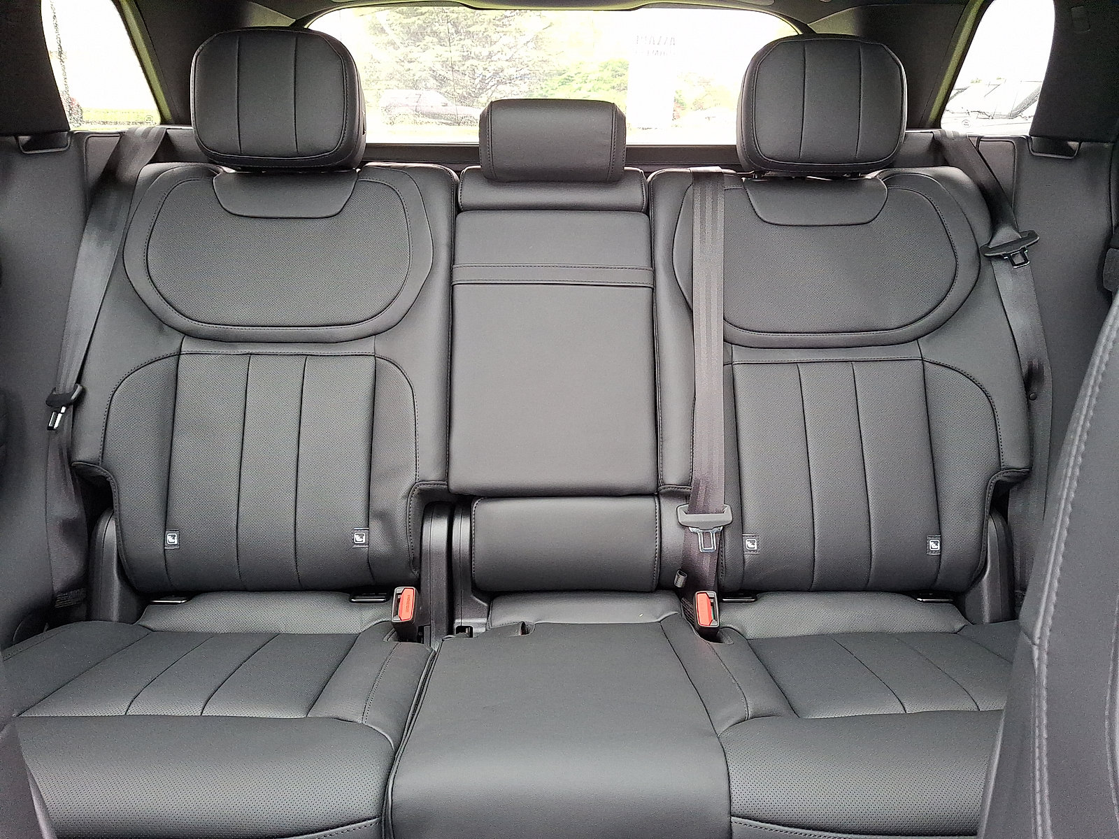 Certified 2025 Land Rover Range Rover Sport Dynamic SE image 16