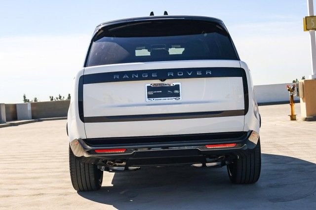 New 2025 Land Rover Range Rover SE image 5
