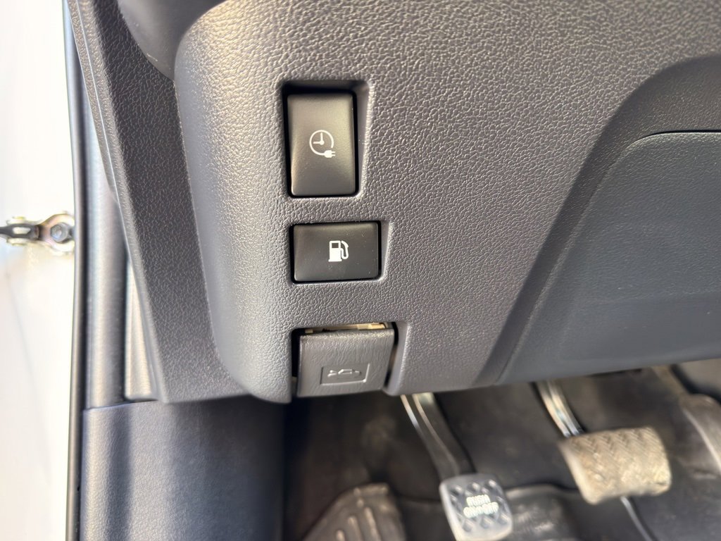 Used 2018 Toyota Prius Prime Premium image 27