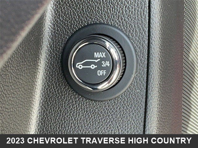 Used 2023 Chevrolet Traverse High Country image 17
