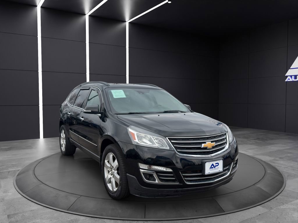 Used 2017 Chevrolet Traverse Premier image 3