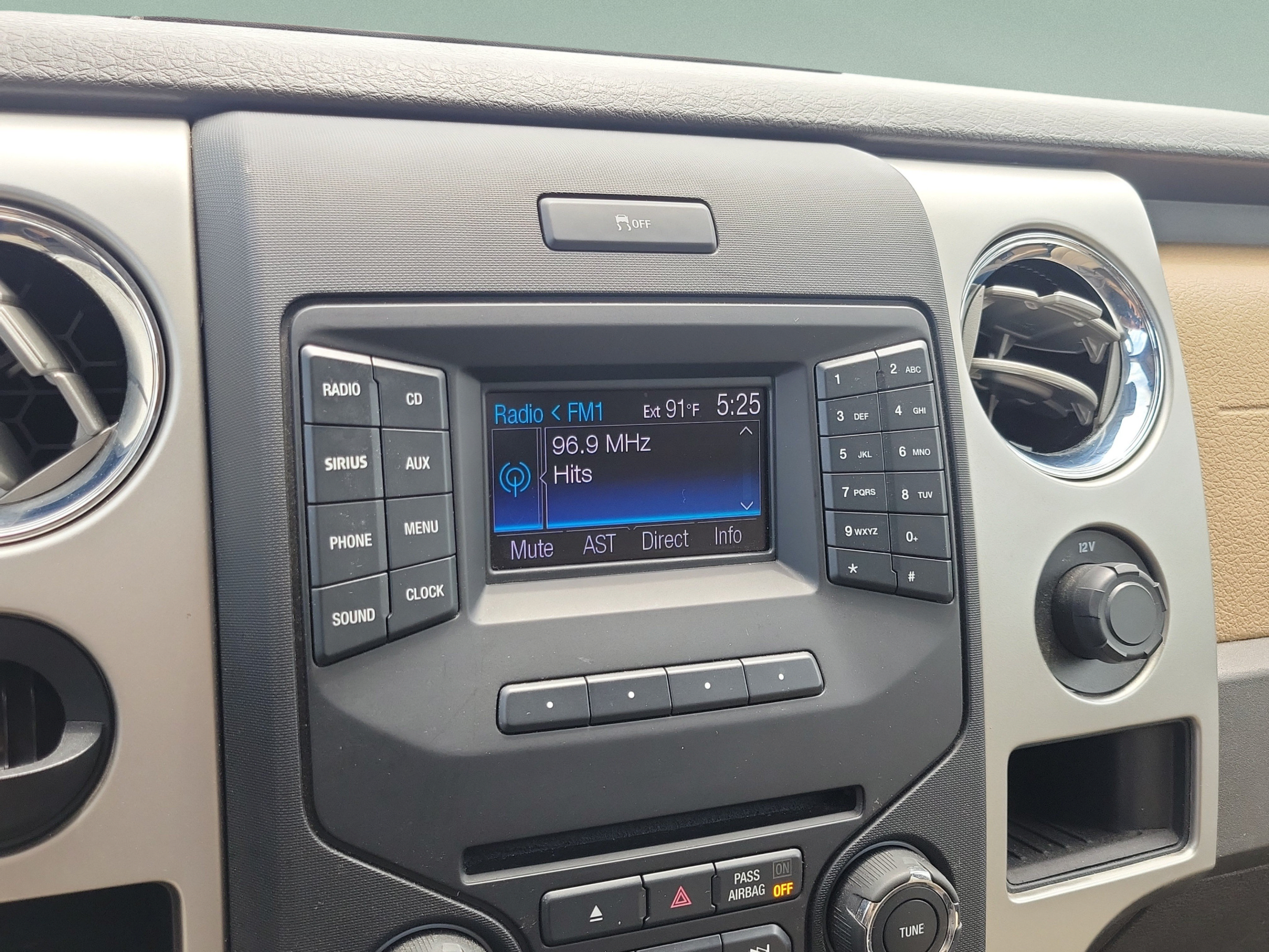 Used 2013 Ford F150 XLT w/ XLT Chrome Pkg RWD image 27
