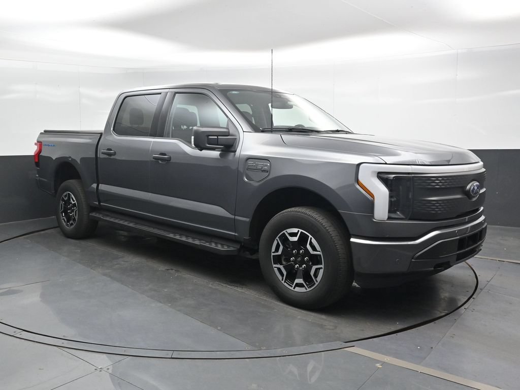Used 2023 Ford F150 Lightning XLT AWD/4WD image 4