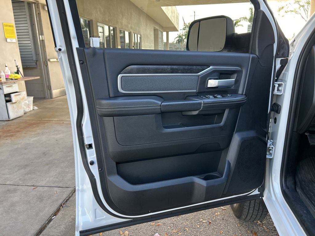 Used 2022 RAM 3500 Big Horn w/ Night Edition image 39