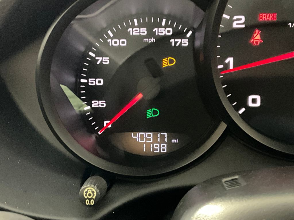 Used 2017 Porsche 718 Boxster RWD image 21