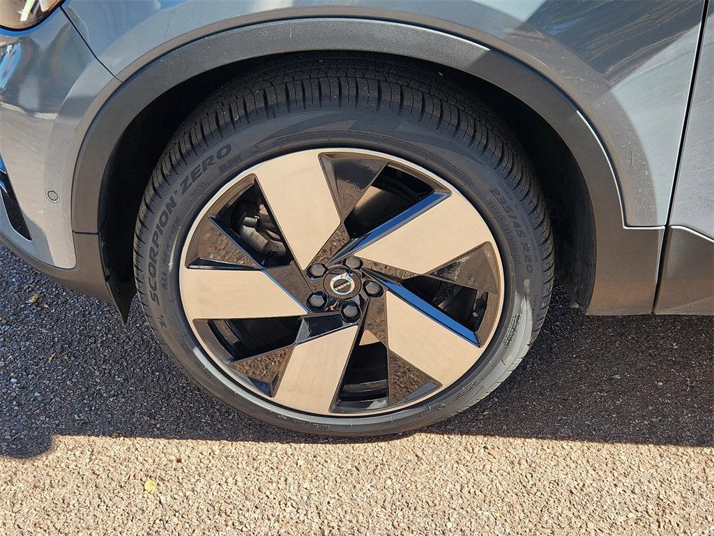 Used 2023 Volvo C40 P8 Recharge Ultimate image 26