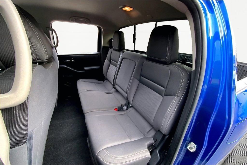 Used 2024 Nissan Frontier SV w/ SV Convenience Package image 16