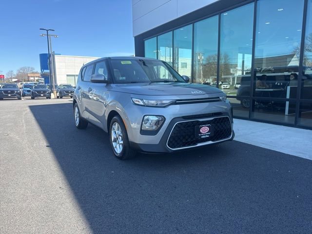 Used 2022 Kia Soul LX w/ Technology Package image 1