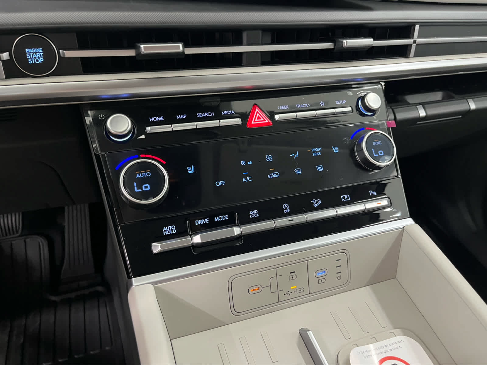 New 2026 Hyundai Santa Fe SEL FWD image 10