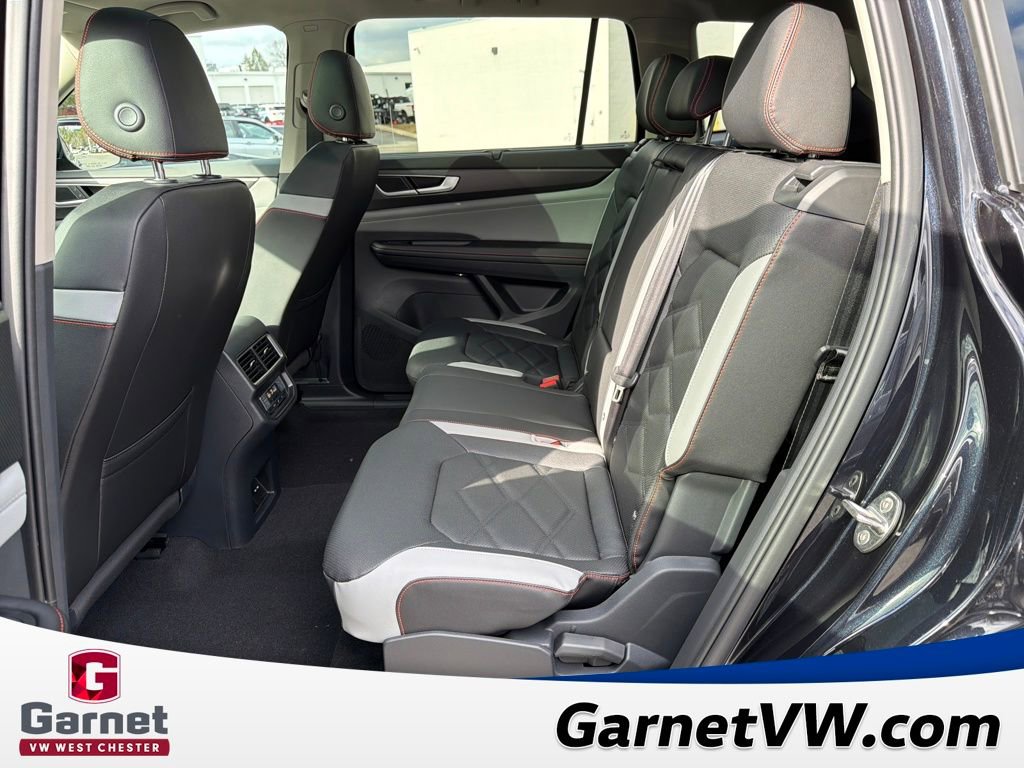 New 2026 Volkswagen Atlas Peak Edition image 18