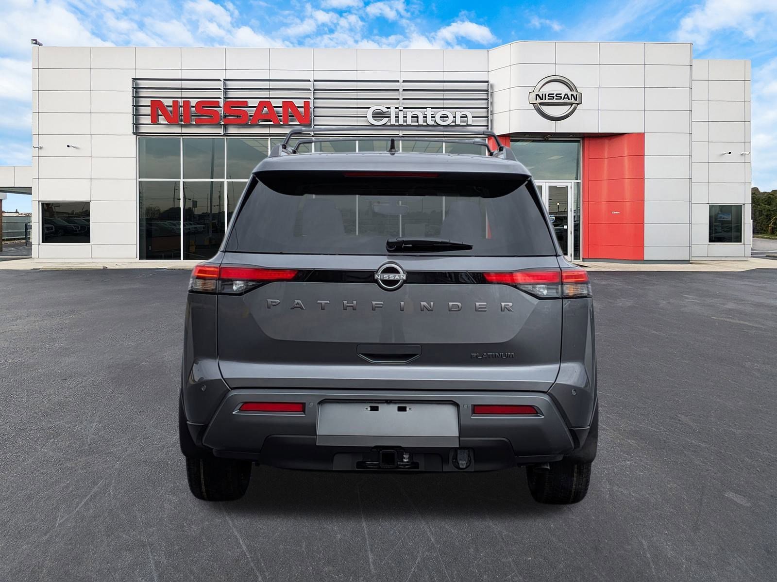 New 2026 Nissan Pathfinder Platinum FWD image 4