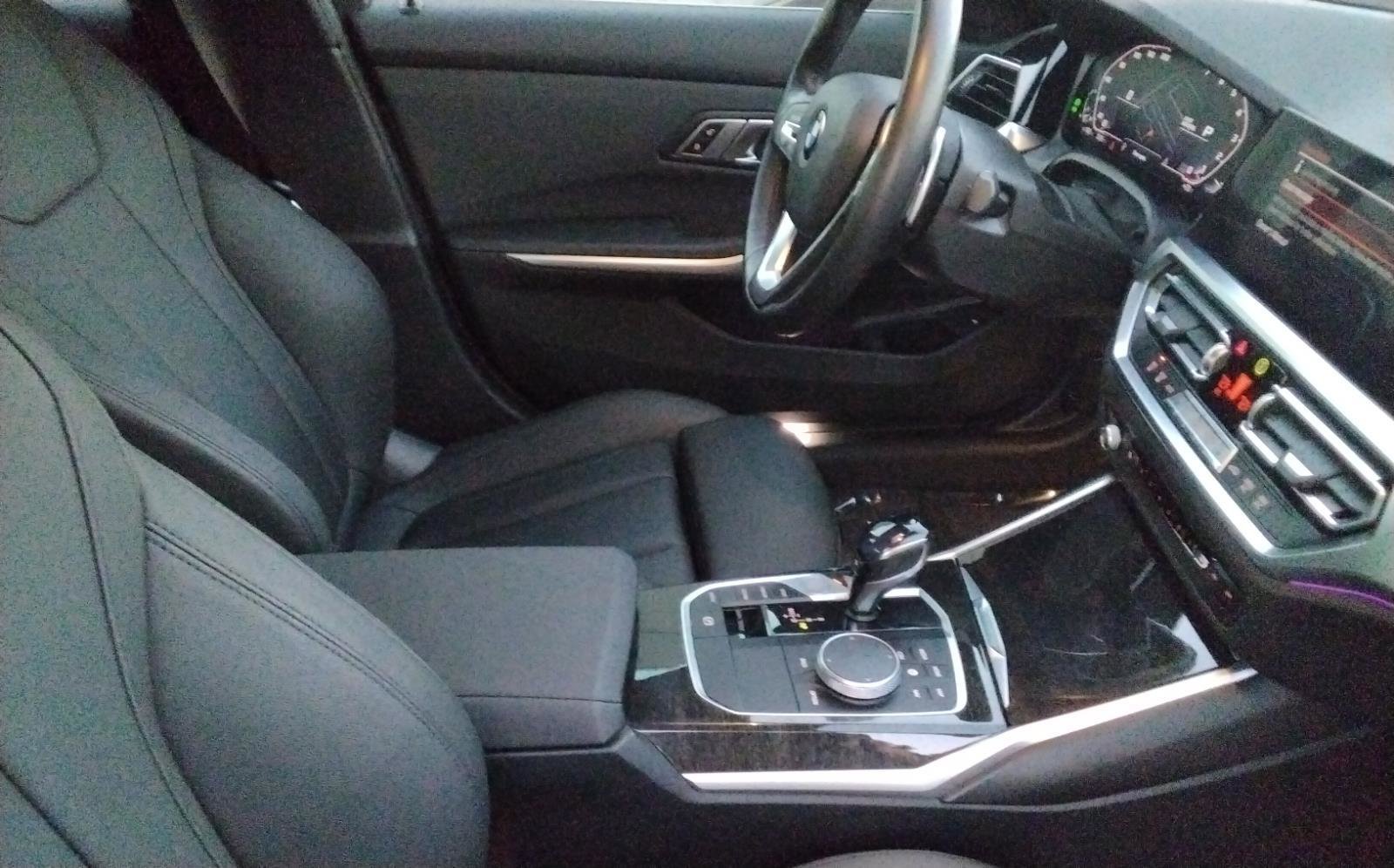 Used 2021 BMW 330i Sedan w/ Convenience Package image 25