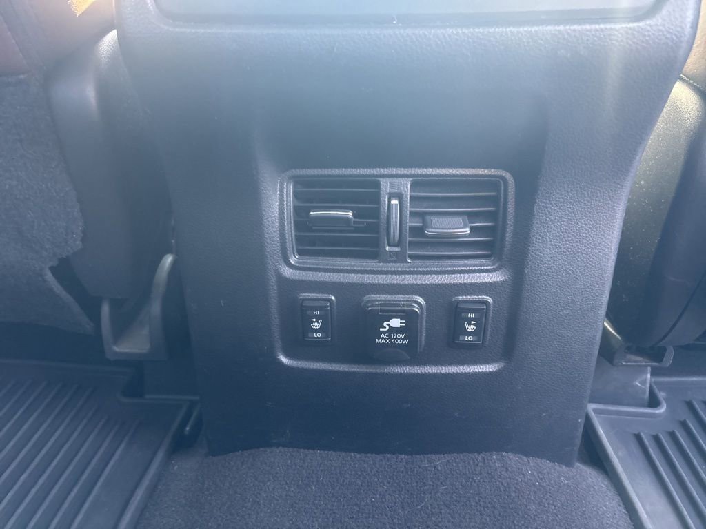 Used 2017 Nissan Titan Platinum Reserve image 10