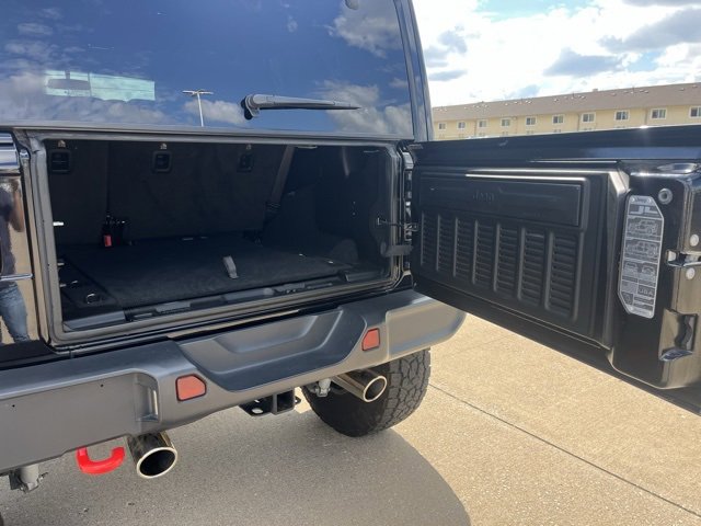 Used 2019 Jeep Wrangler Unlimited Sahara image 42