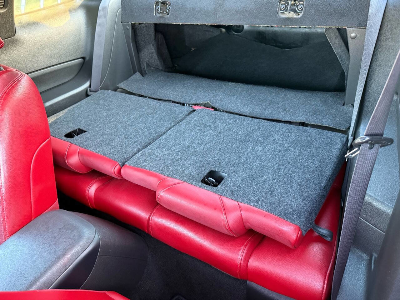 Used 2006 Ford Mustang GT Premium RWD image 24