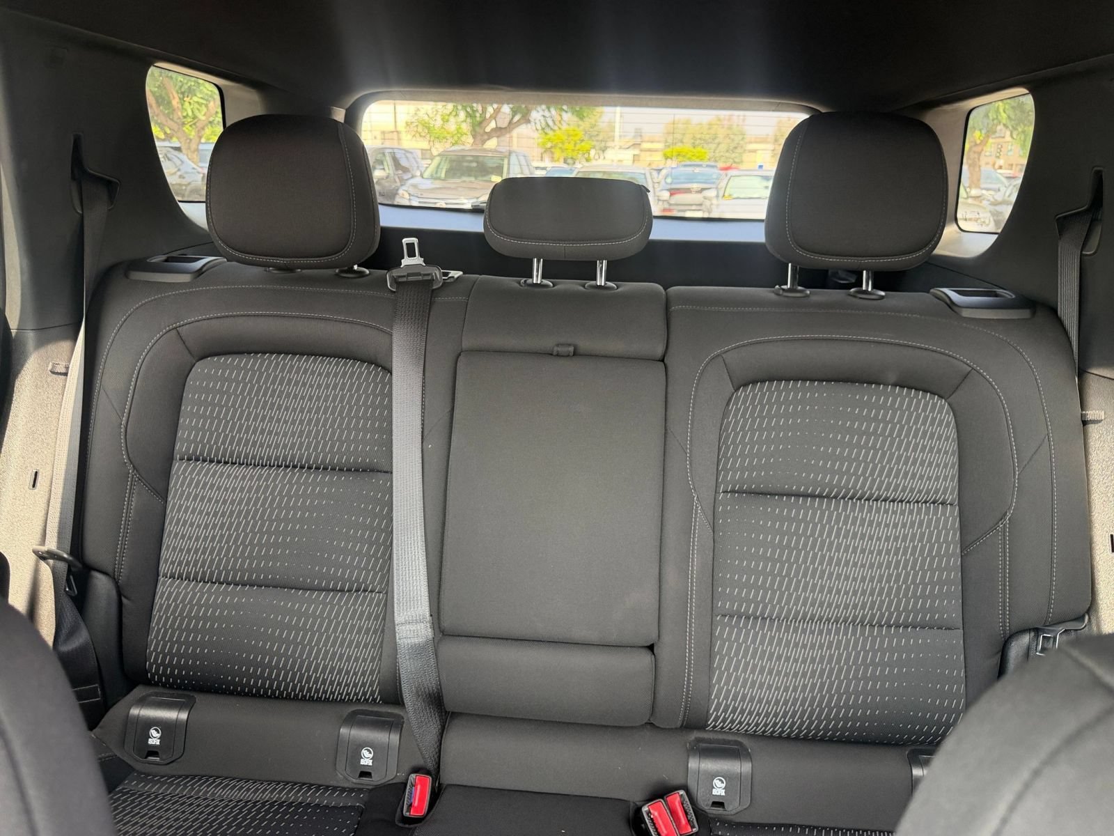 Used 2025 Chevrolet Equinox LT FWD image 38