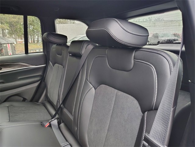 New 2026 Jeep Grand Cherokee Laredo image 28