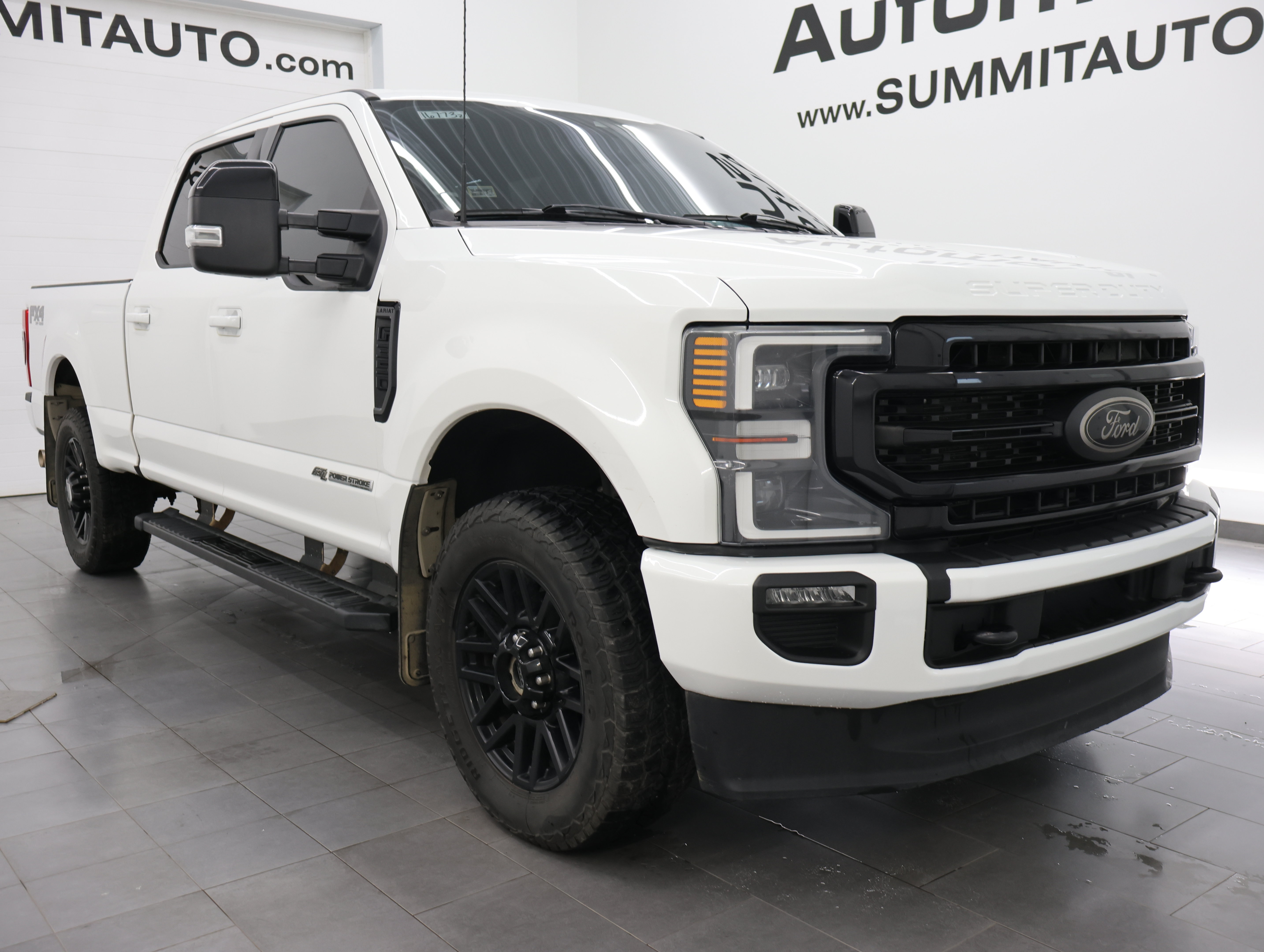 Used 2022 Ford F350 Lariat w/ Black Appearance Package AWD/4WD image 2
