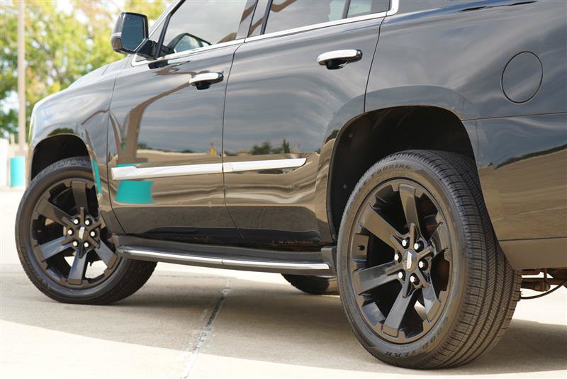 Used 2017 Cadillac Escalade Luxury AWD/4WD image 24