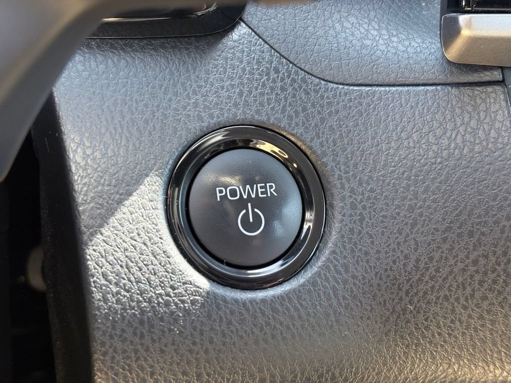 Used 2025 Toyota Camry LE FWD image 18