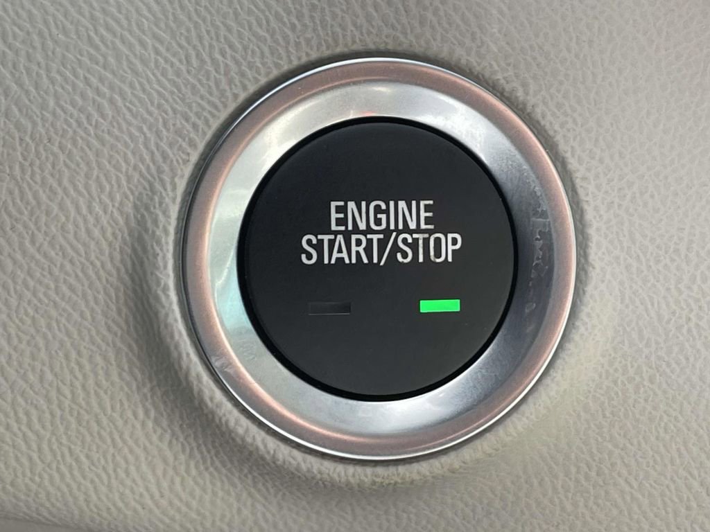 Used 2024 GMC Terrain Denali w/ Denali Premium Package image 29