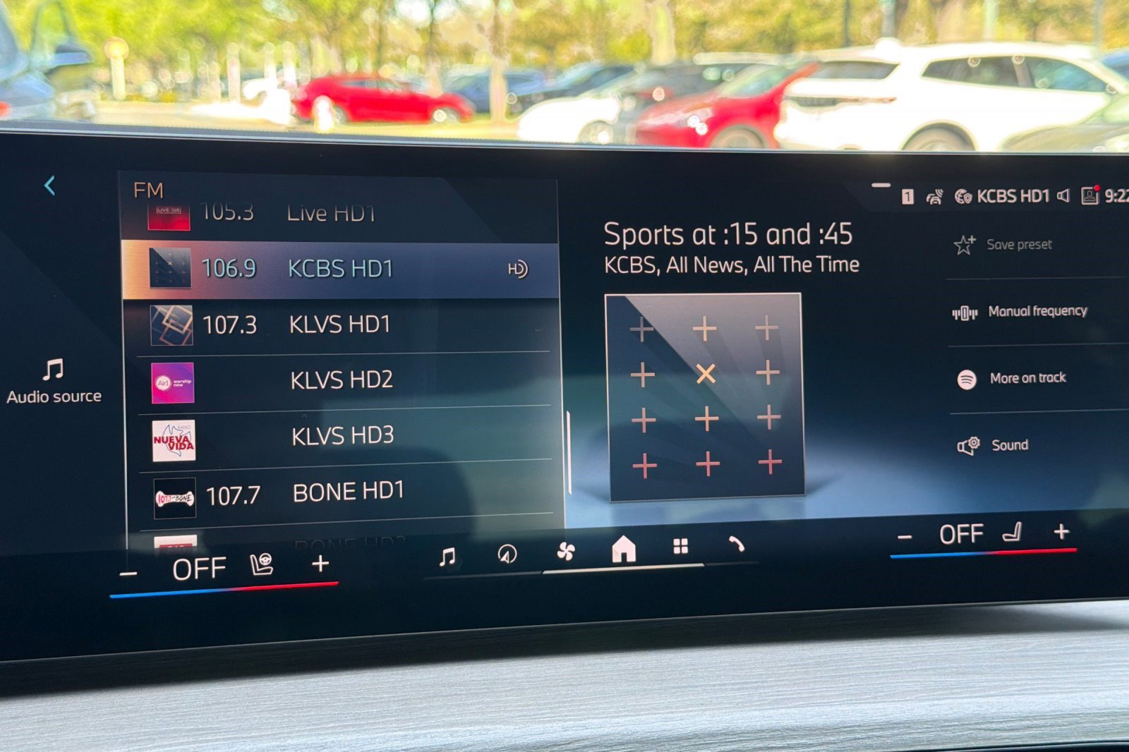 Used 2025 BMW 330i Sedan w/ Premium Package image 24