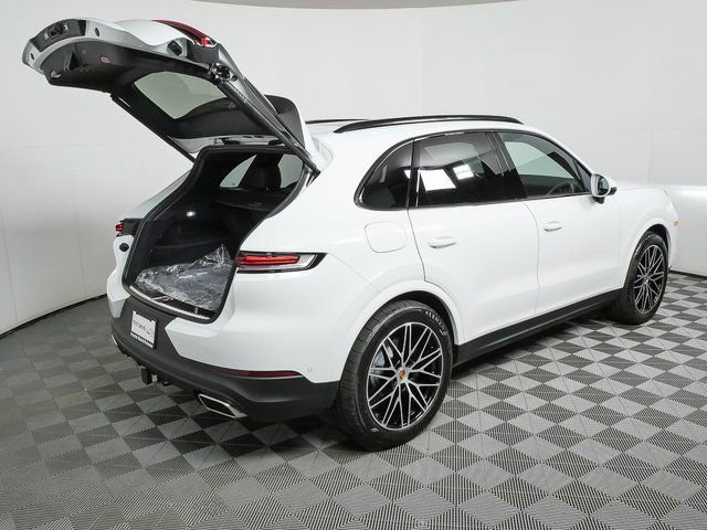 New 2026 Porsche Cayenne AWD image 30