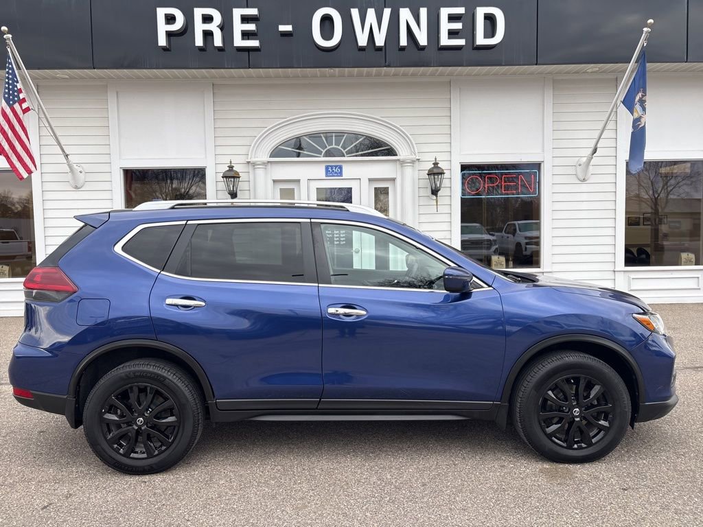 Used 2020 Nissan Rogue SV image 4