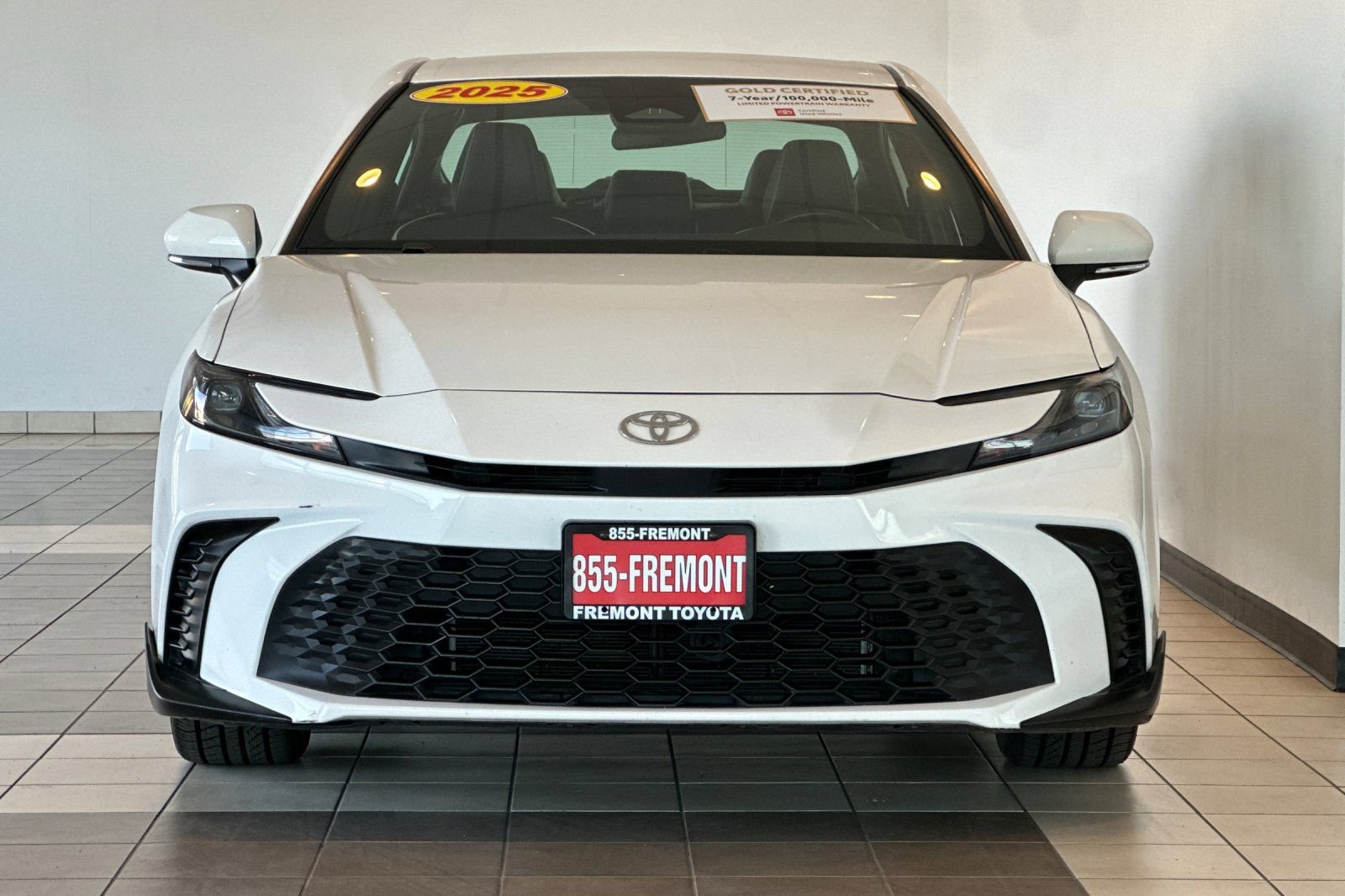 Certified 2025 Toyota Camry SE FWD image 9