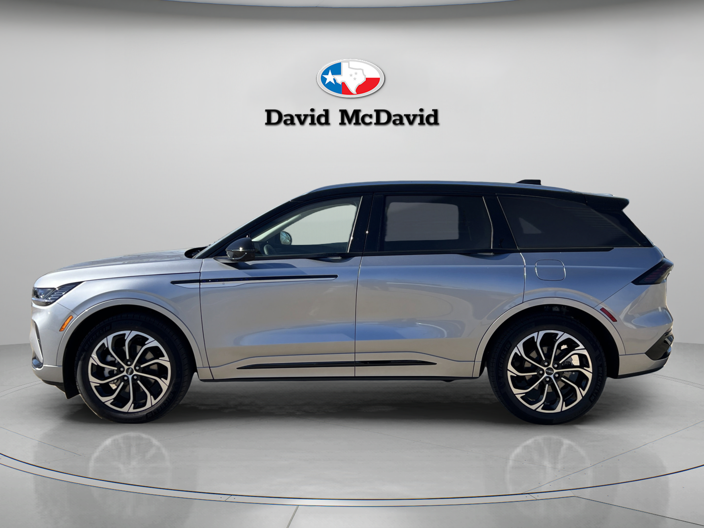 New 2026 Lincoln Nautilus Reserve AWD/4WD image 4