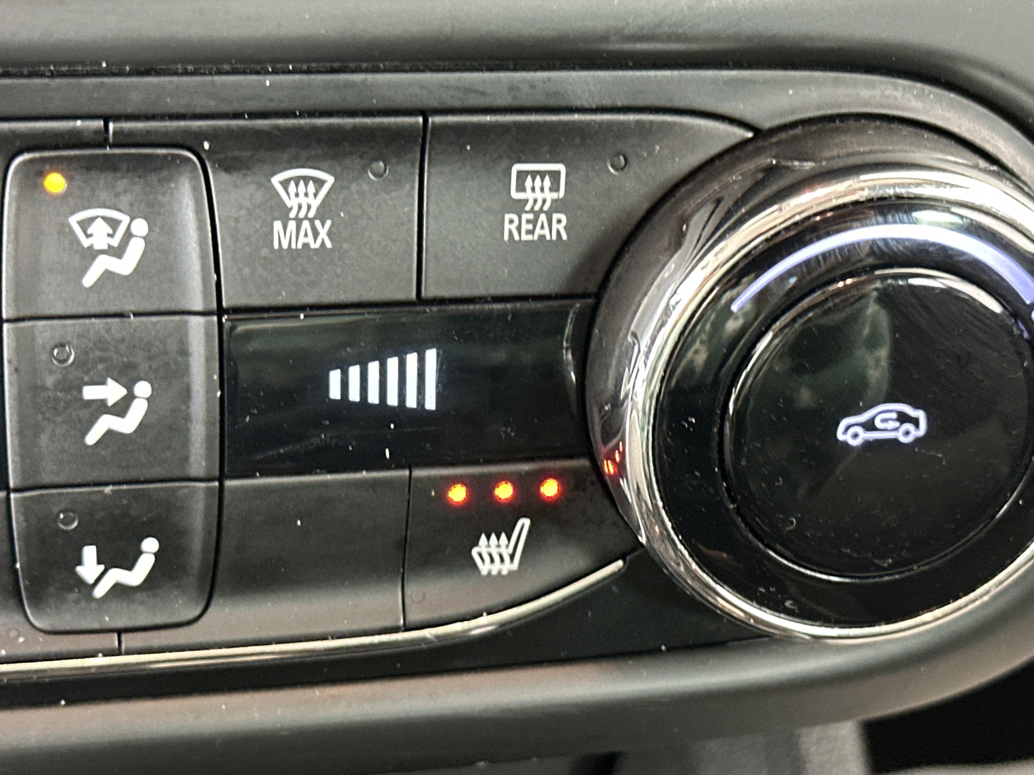 Used 2023 Chevrolet TrailBlazer LT w/ Convenience Package image 24