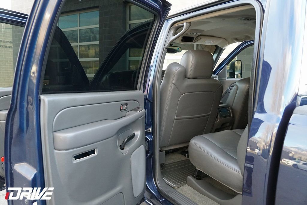 Used 2007 GMC Sierra 3500 SLT w/ Skid Plate Package image 27