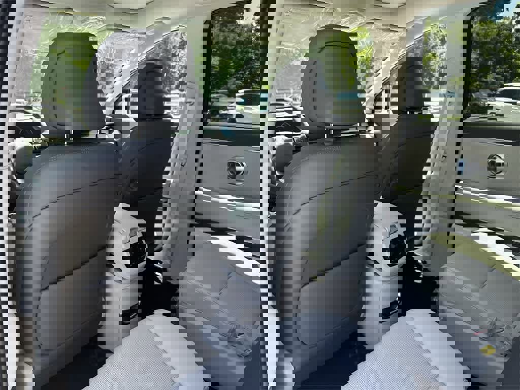 New 2026 Hyundai Ioniq 9 Limited image 18