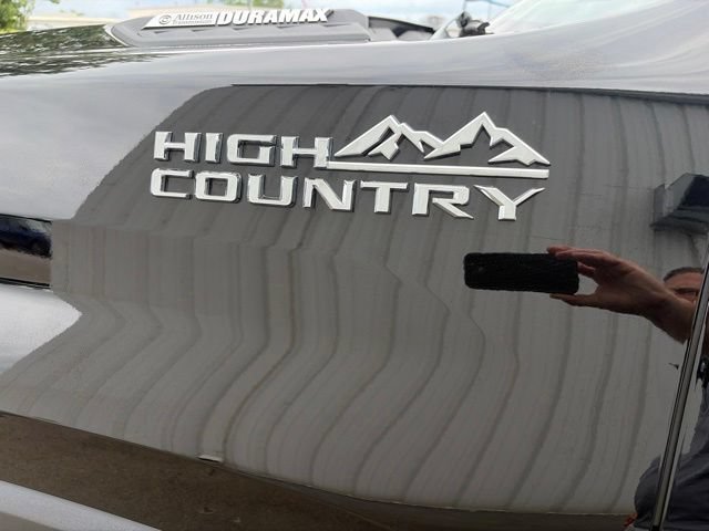 Used 2022 Chevrolet Silverado 2500 High Country w/ Technology Package AWD/4WD image 51